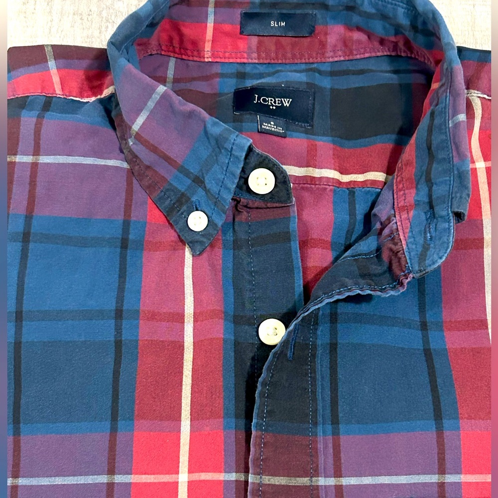 J. Crew shades of reds, blues, black & white plaids slim fit Mens shirt Size S